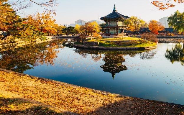 Tour tham quan Cung điện Hoàng gia Seoul, Làng Hanok và Chợ Gwangjang